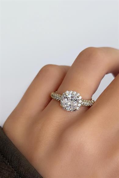 Altın Renk Baget Xuping Taşlı Yüzük (8 Numara)