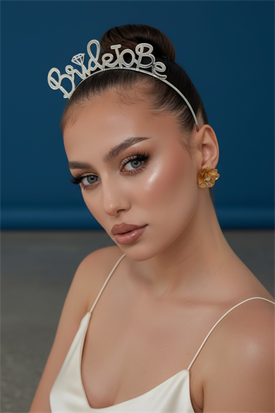 Gümüş Renk Bridetobe Yazılı Taç