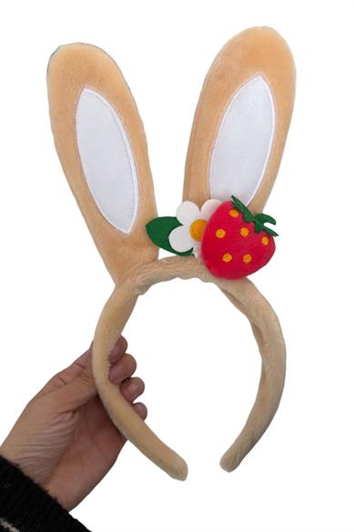 Bej Renk Kulak Figürlü Çilek Detaylı Peluş Taç