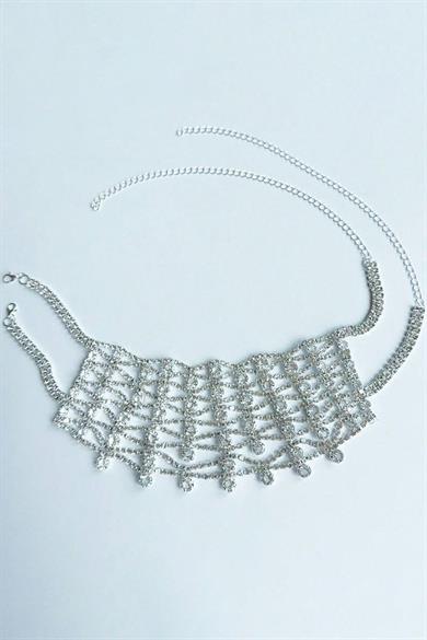 Gümüş Renk Taş Detaylı Tasarım Abiye Kolye