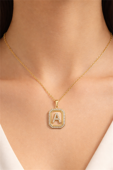 Altın Renk A Harf Taş Detaylı Çelik Kolye
