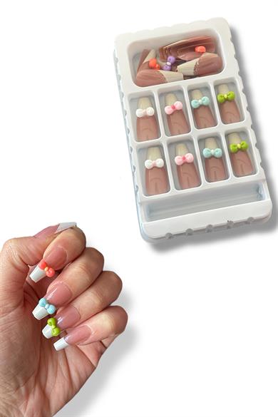 24lü Karışık Renk Kurdele Figürlü Takma Tırnak Set (Yapıştırıcılı)