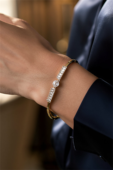 Altın Renk Taş Detaylı 14K Altın Kaplama CM Zincir Bileklik