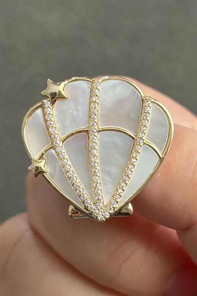 Deniz Kabuğu Figürlü Broş