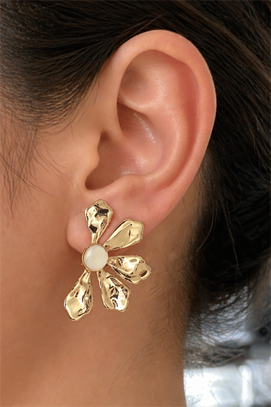 Altın Renk Çiçek Figürlü Küpe (Çift)