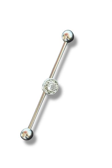 Gümüş Renk Taş Detaylı Cerrahi Çelik Köprü Piercing Küpe (Tek)