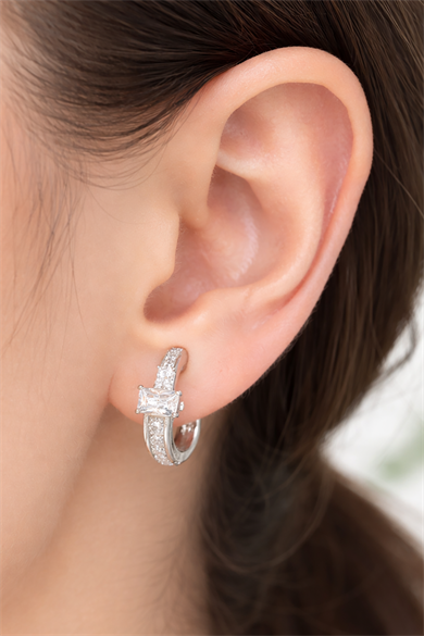 Gümüş Renk Taş Detaylı Çelik Xupıng VİP Küpe