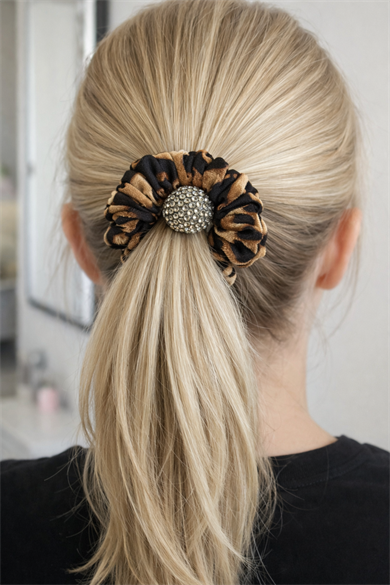 Koyu Kahverengi Leopar Detaylı Taşlı Lastik Toka