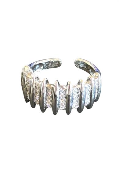 Gümüş Renk Taş Detaylı Ayarlanabilir Çelik Yüzük