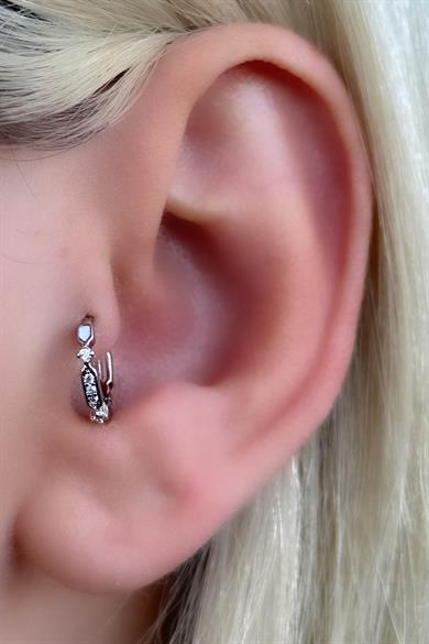Gümüş Renk Taş Detaylı Halka Çelik Tragus/Kıkırdak Küpe/Piercing (Tek)