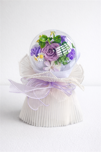 Lila Renk Çiçek Aranjman Küresi