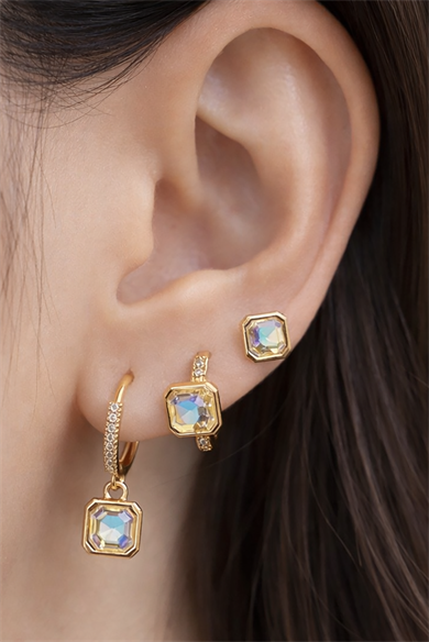 Altın Renk Taş Detaylı 3lü YSX Küpe Set