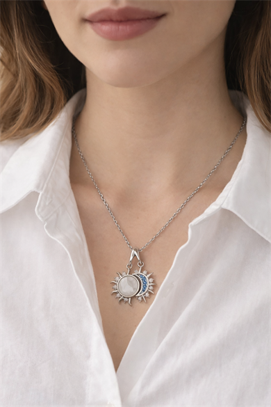 Gümüş Renk Ay Ve Güneş Figürlü Çelik Kolye