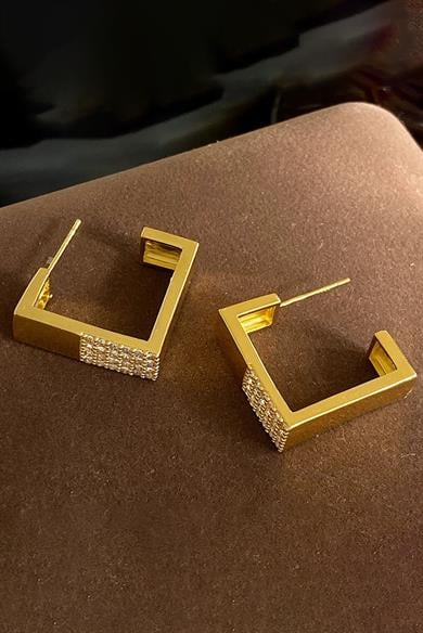 Altın Renk Taş Detaylı Küpe (Çift)