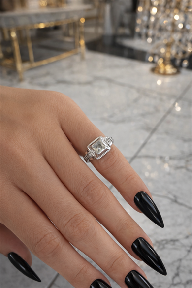 Gümüş Renk Taşlı Serçe Parmak Yüzük (Ayarlanabilir)