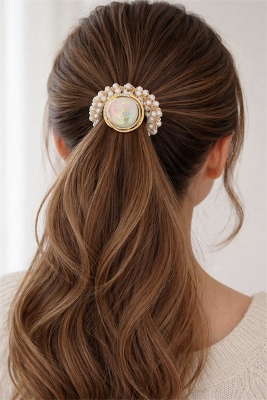 Beyaz Renk Taş Detaylı İncili Lastik Toka