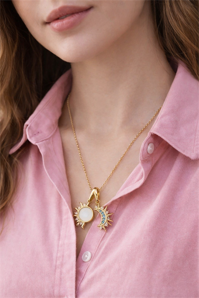 Altın Renk Ay Ve Güneş Figürlü Çelik Kolye