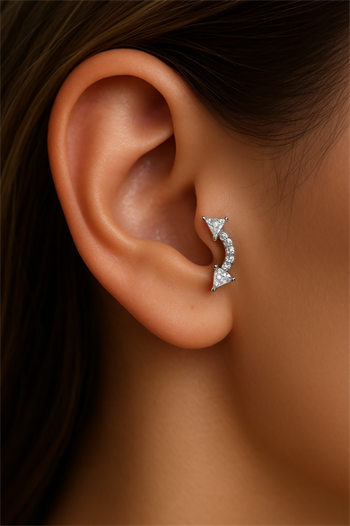 Gümüş Renk Taş Detaylı Çelik Tragus/Kıkırdak Küpe/Piercing (Tek)