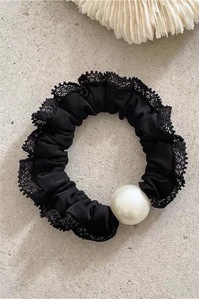 Siyah Renk İnci Detaylı Lastik Toka