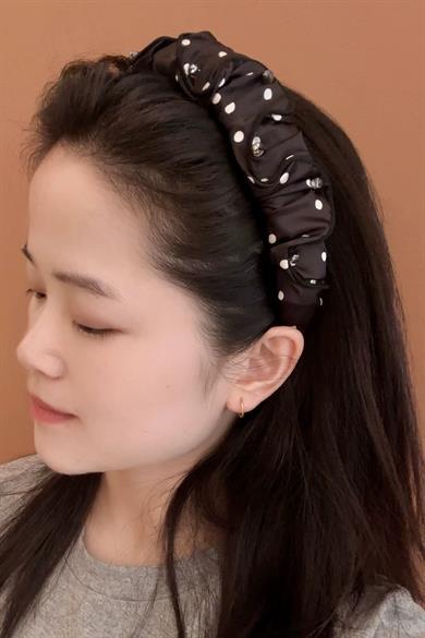 Siyah Renk Taş Detaylı Taç