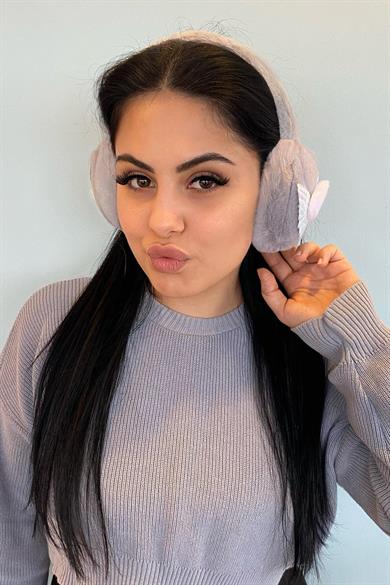 Gri Renk Kalp Detaylı Peluş Kulaklık