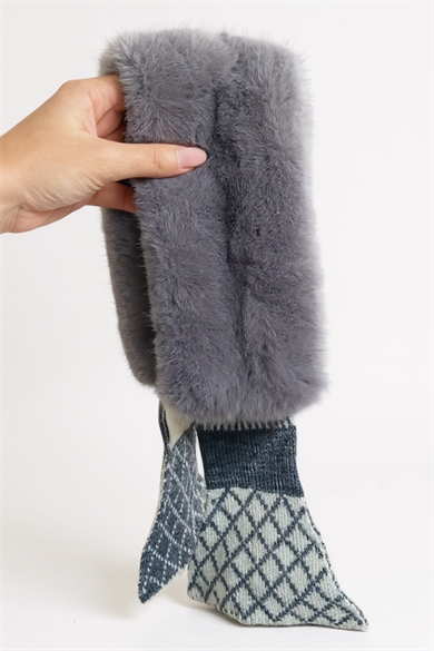 Gri Ve Beyaz Renk Çizgi Detaylı Çocuk Peluş Atkı