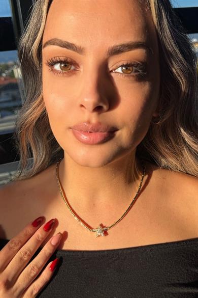 Altın Renk Yıldız Figürlü Taş Detaylı Altın Kaplama VİP Kolye