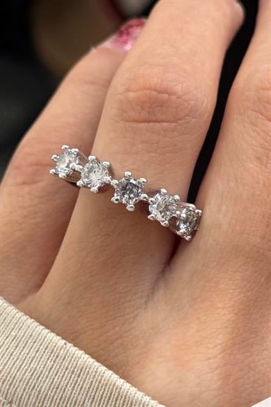 24lü Gümüş Renk Beştaş Detaylı Yüzük Set