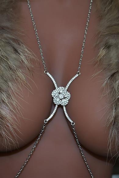 Gümüş Renk Çiçek Figürlü Taş Detaylı Tasarım Vücut Aksesuar