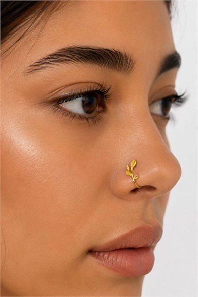 Altın Renk Yaprak Detaylı Cerrahi Çelik Deliksiz Kulak/Burun Piercing 