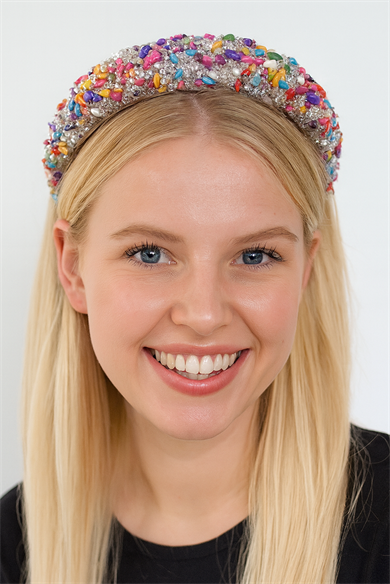 Karışık Renk Taş Detaylı Tasarım Taç