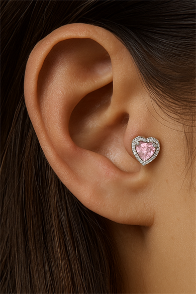 Gümüş Renk Kalp Figürlü Cerrahi Çelik Tragus/Kıkırdak Küpe/Piercing (Tek)