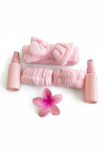 Pembe Renk Peluş Saç Bandı-El Havlu-Mandal Toka Ve 2 Adet Sprey Şişe Set