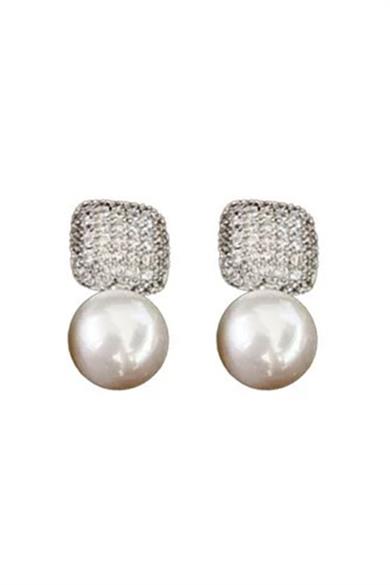 Gümüş Renk İnci Detaylı Küpe (Çift)