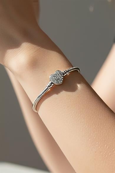 Gümüş Renk Kalp Figürlü Pandora Bileklik