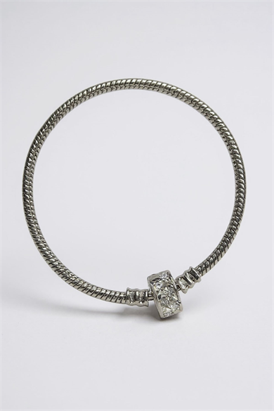 Gümüş Renk Taş Detaylı Pandora Bileklik