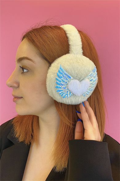 Krem Renk Kalp Detaylı Peluş Kulaklık