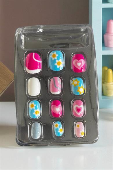 12li Karışık Renk Karışık Figürlü Çocuk Takma Tırnak