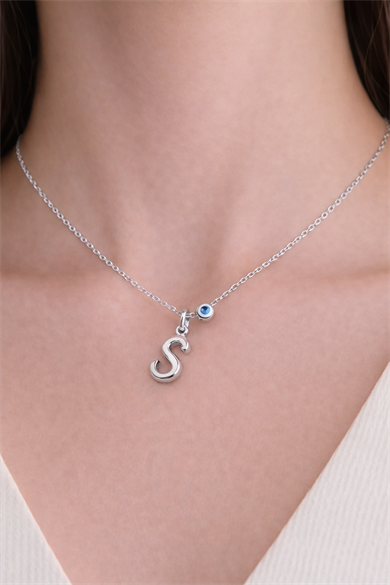 Gümüş Renk S Harf Çelik Kolye