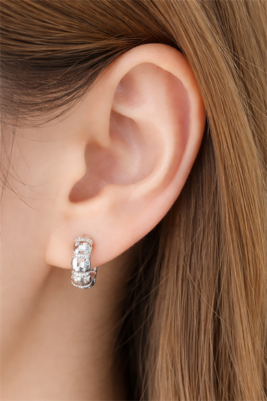 Gümüş Renk Taş Detaylı Çelik Xupıng VİP Küpe