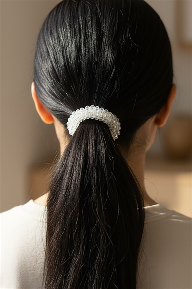 Beyaz Renk Taşlı Lastik Toka