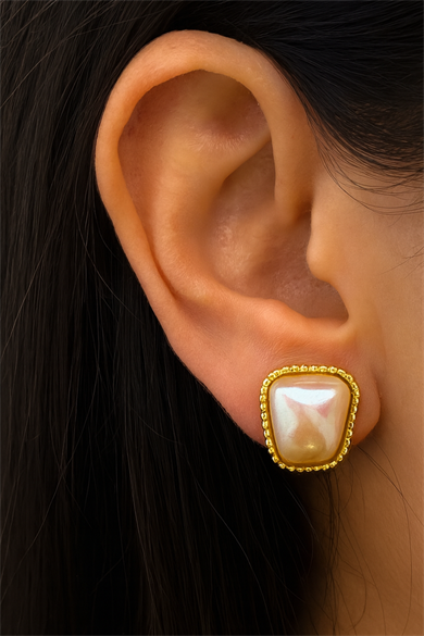 Altın Renk İnci Detaylı Küpe (Çift)