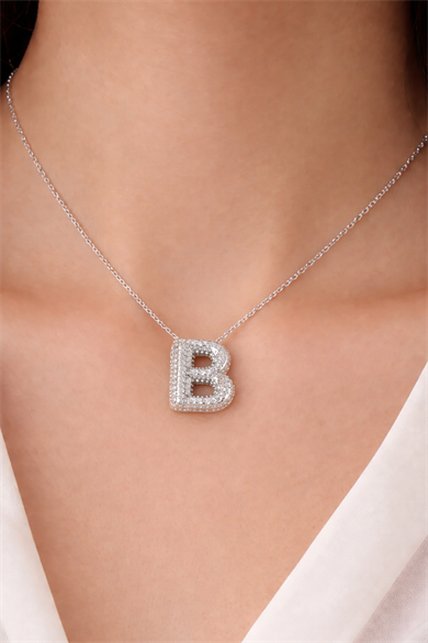 Gümüş Renk B Harf Taş Detaylı Çelik Kolye