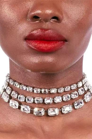 Gümüş Renk Taş Detaylı Tasarım Abiye Kolye