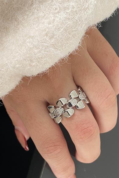 Gümüş Renk Taş Detaylı Ayarlanabilir Çelik Yüzük