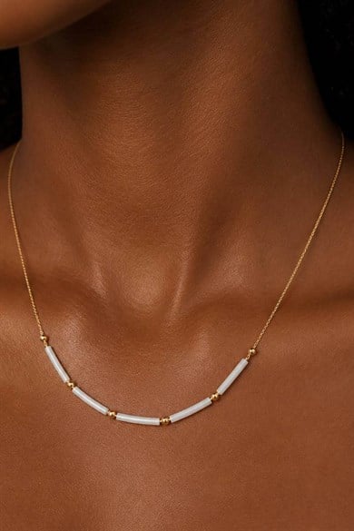 Altın  Renk Taş Detaylı  Kolye