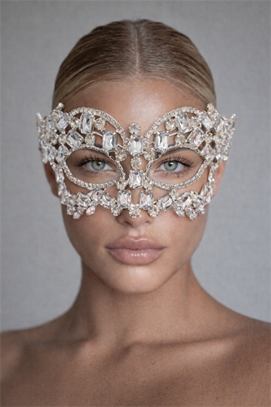 Gümüş Renk Taşlı Parti Maskesi