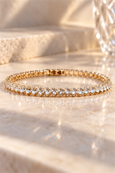 Altın Renk Kalp Figürlü Taşlı Choker Kolye