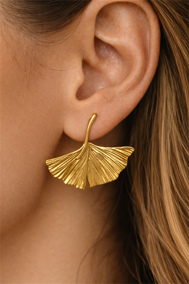 Altın Renk Çiçek Figürlü Küpe (Çift)