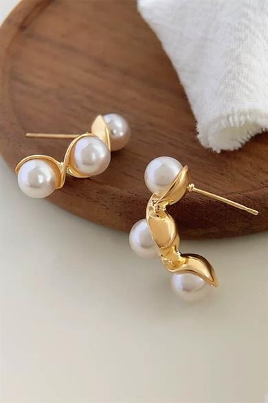 Altın Renk İnci Detaylı Çelik Küpe (Çift)